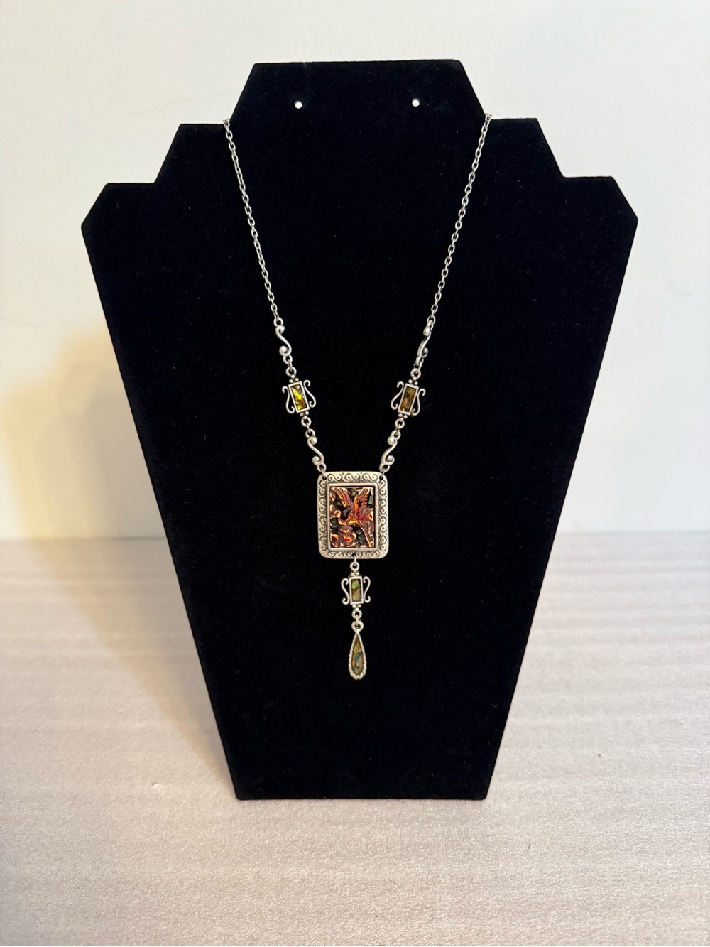 Vintage Art Deco Silver tone Necklace With Dangle